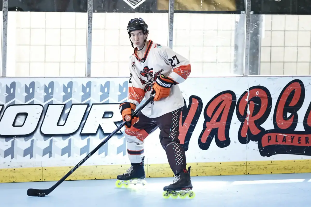Fleas skater in the white kit